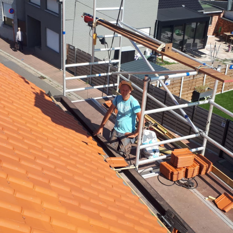 dakpannen en afwerking dak - Schrijnwerkerij Schelstraete Yannick te Maldegem