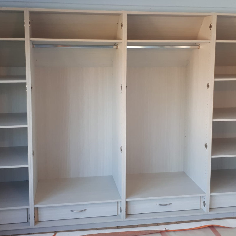 ingemaakte kast - Schrijnwerk Yannick Schelstraete - Maldegem
